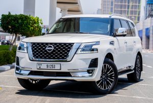 Dynamic view of Nissan Patrol LE Platinum (white)