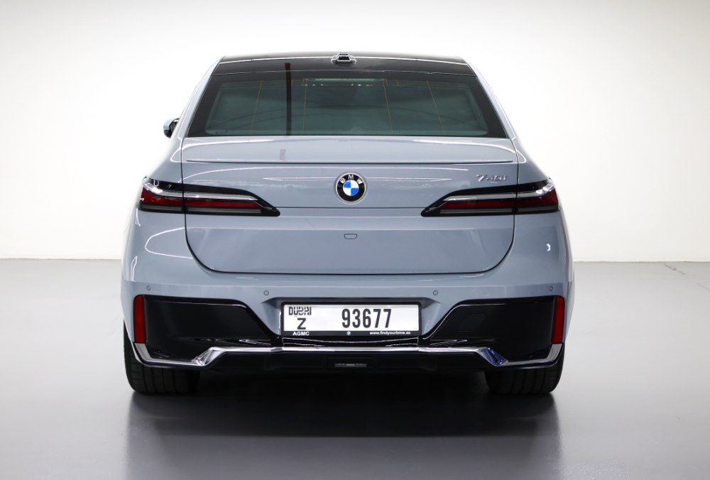 BMW 7-Series 740i rear view