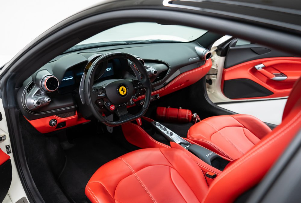 Ferrari F8 Tributo steering wheel