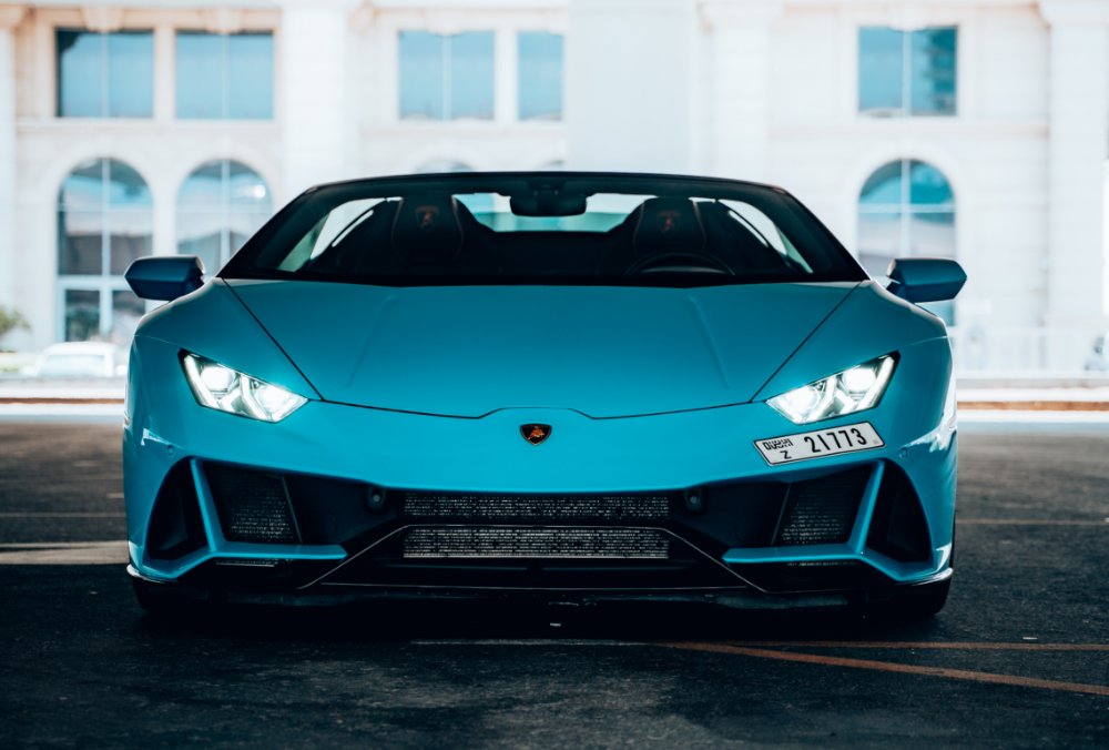 Lamborghini Huracan EVO Spyder exterior front view