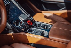 Lamborghini Urus green gear knob