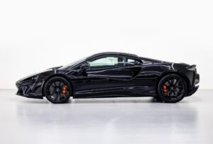 McLaren Artura side view