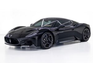 Rent Maserati MC20 in Dubai