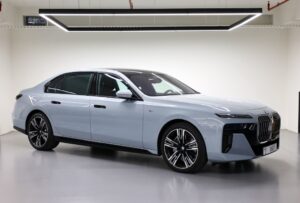 BMW 7-Series 740i exterior view