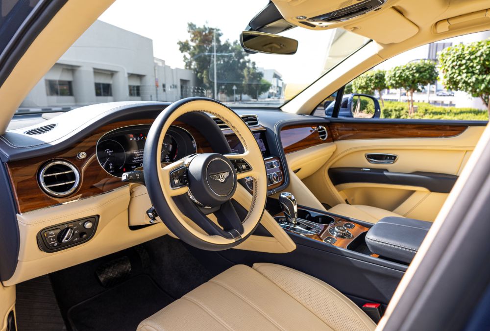 2023 Bentley Bentayga steering wheel