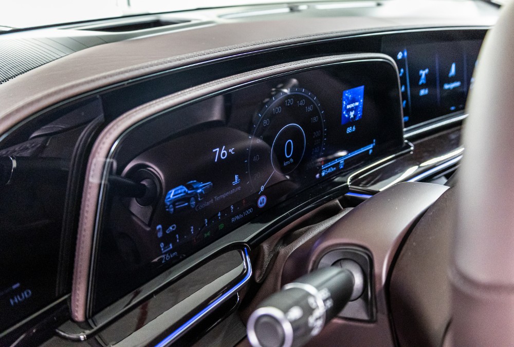 Cadillac Escalade Sport Platinum infotainment system