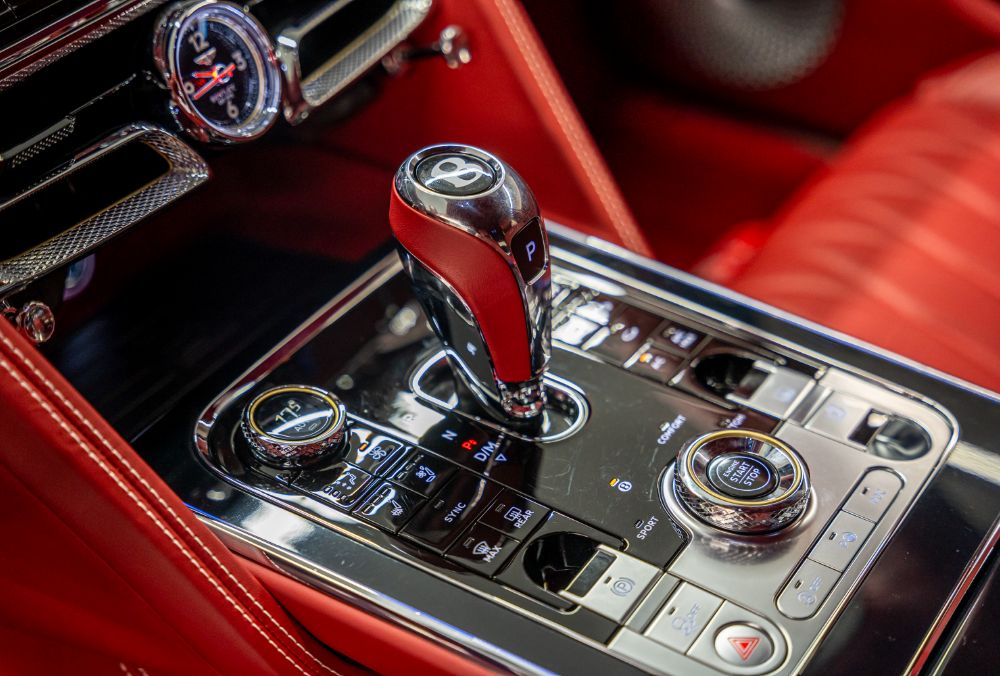 Bentley Flying Spur Black gear selector