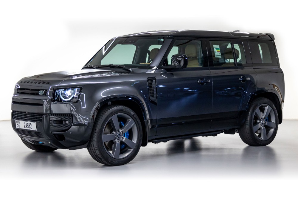 Side view of 7 seater Defender 110