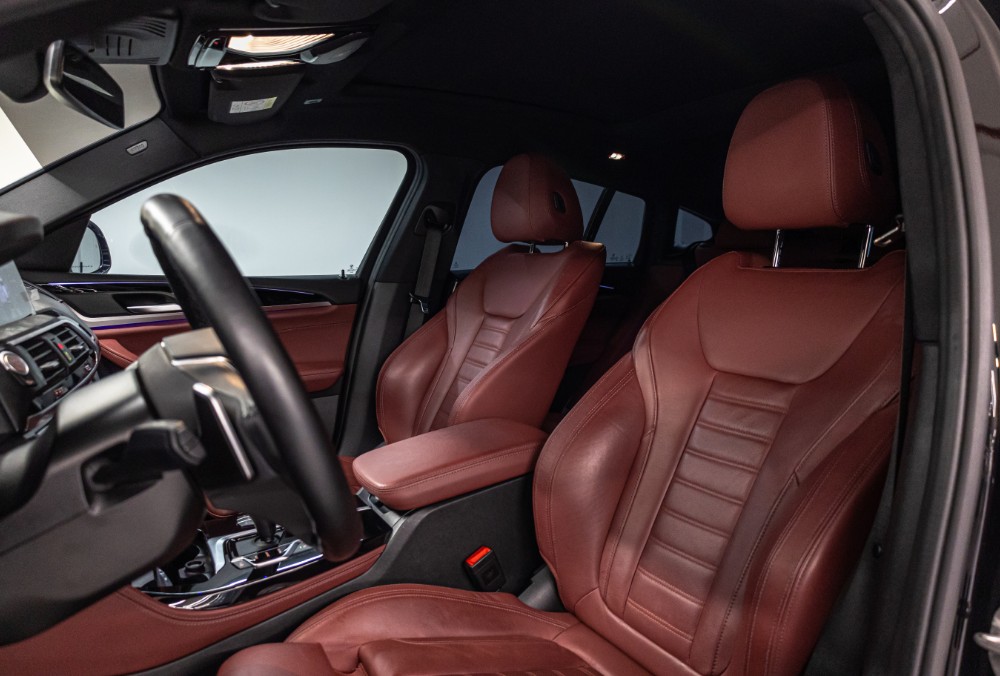BMW X4 front seats