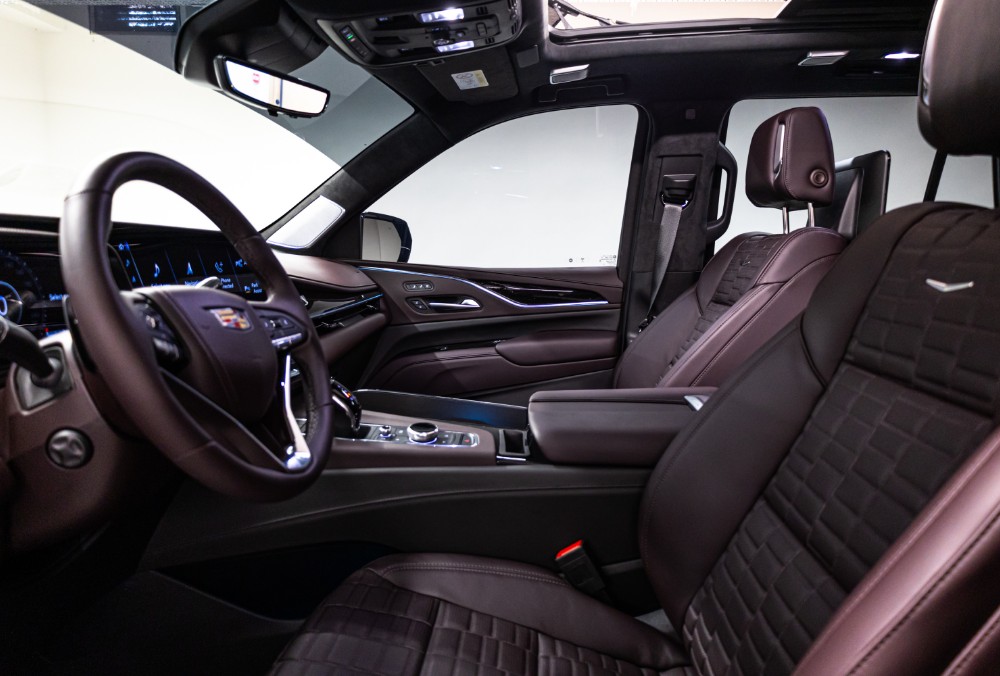 2023 Cadillac Escalade Sport Platinum interior side view