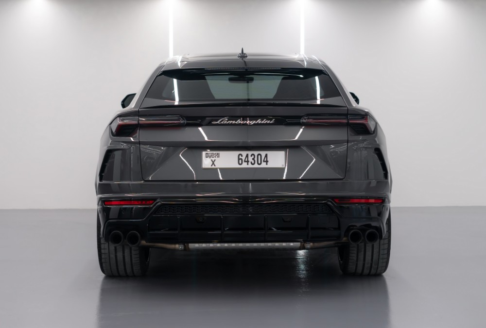 Lamborghini Urus 2022 rear view