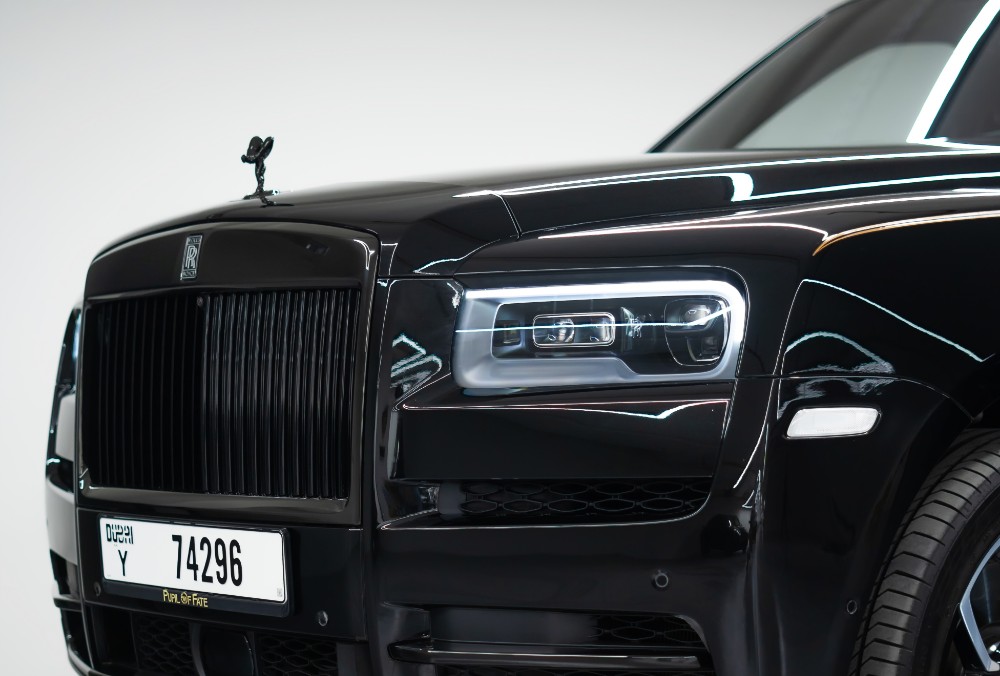 Rolls-Royce Cullinan Black Badge Front Close View