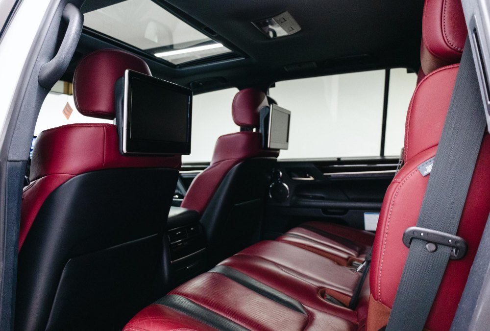 Lexus LX570 Signature rear seats