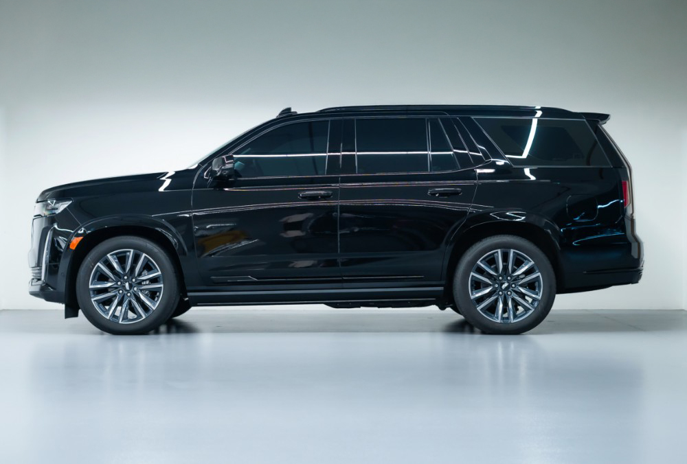 SUV Cadillac Escalade Sport Platinum side view