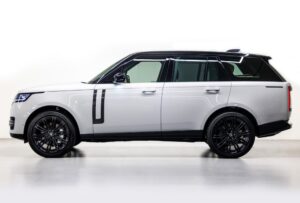 Land Rover Range Rover Vogue HSE side view