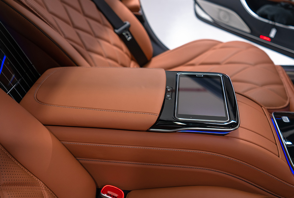 Mercedes Maybach S680 rear center console