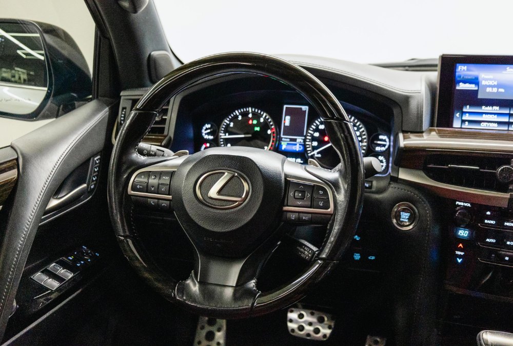 Lexus LX570 Signature steering wheel
