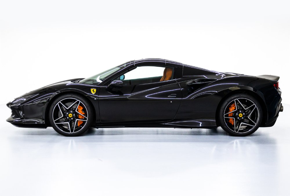Ferrari F8 Spider side view