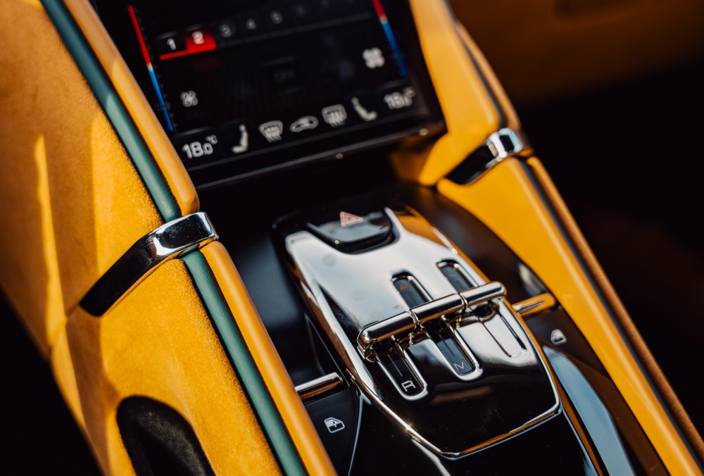 Ferrari Roma gear knob