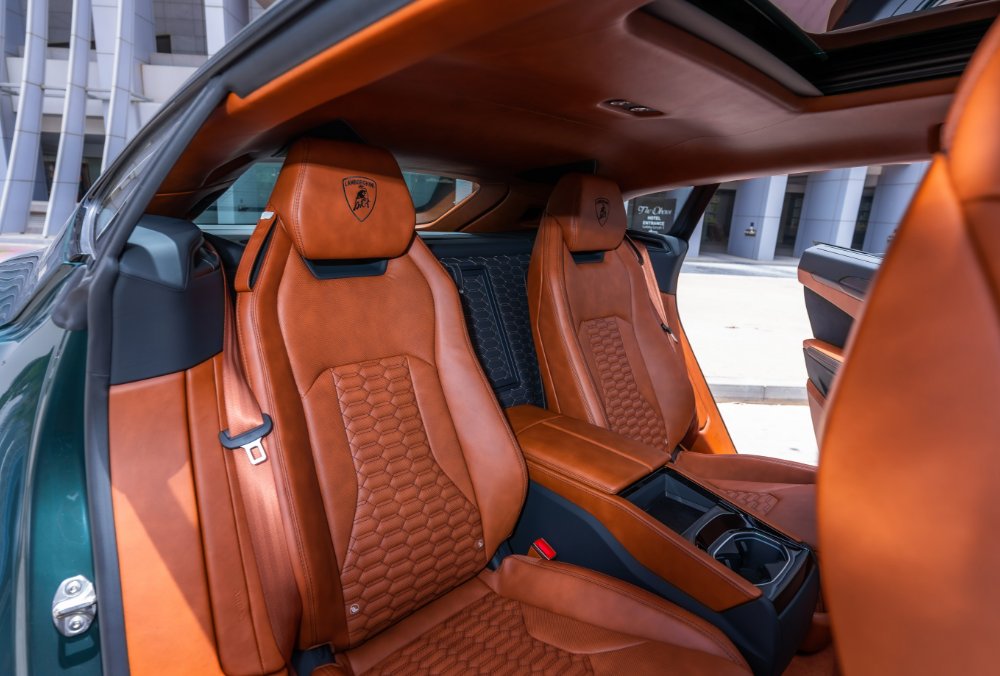 Lamborghini Urus green rear seats