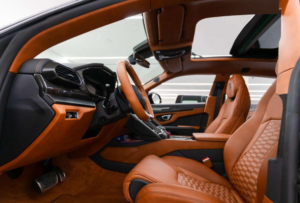 Lamborghini Urus front seats side view