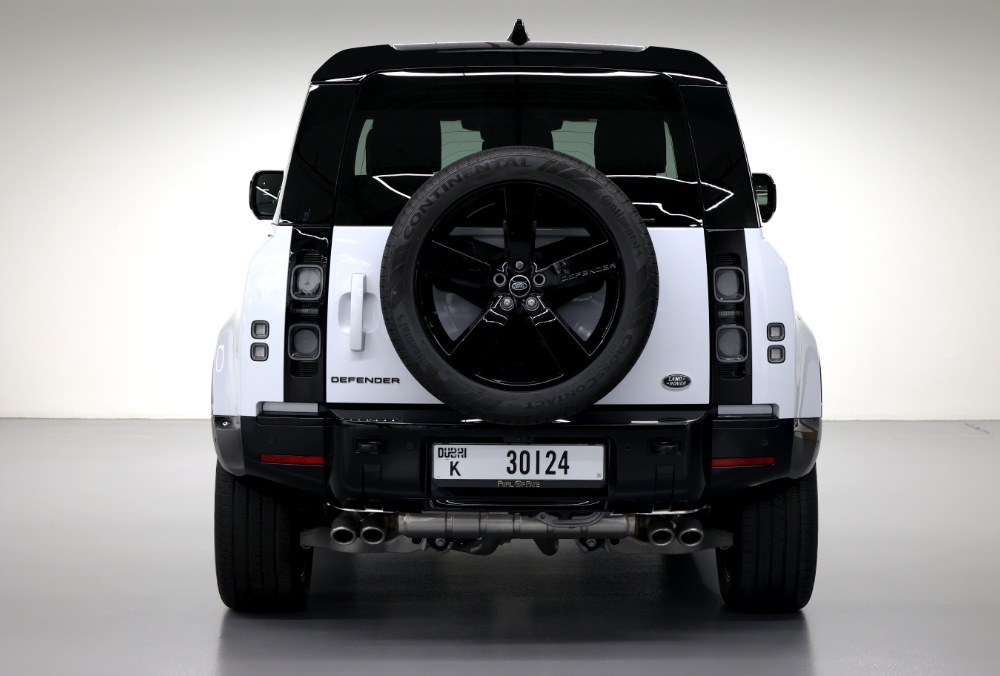 Rear view of Land Rover Defender 90