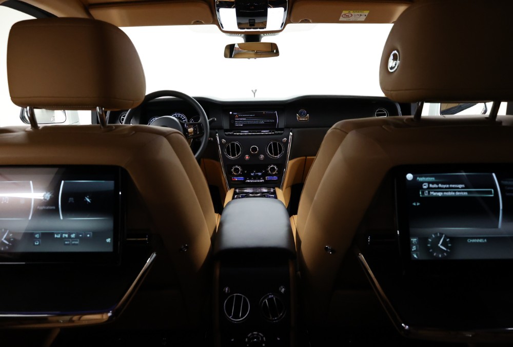 Interior view of white Rolls-Royce Cullinan Black Badge