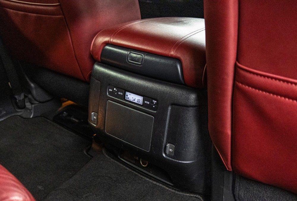 Nissan Patrol LE meticulously designed spacious cabin