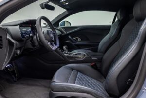 Audi R8 front seats