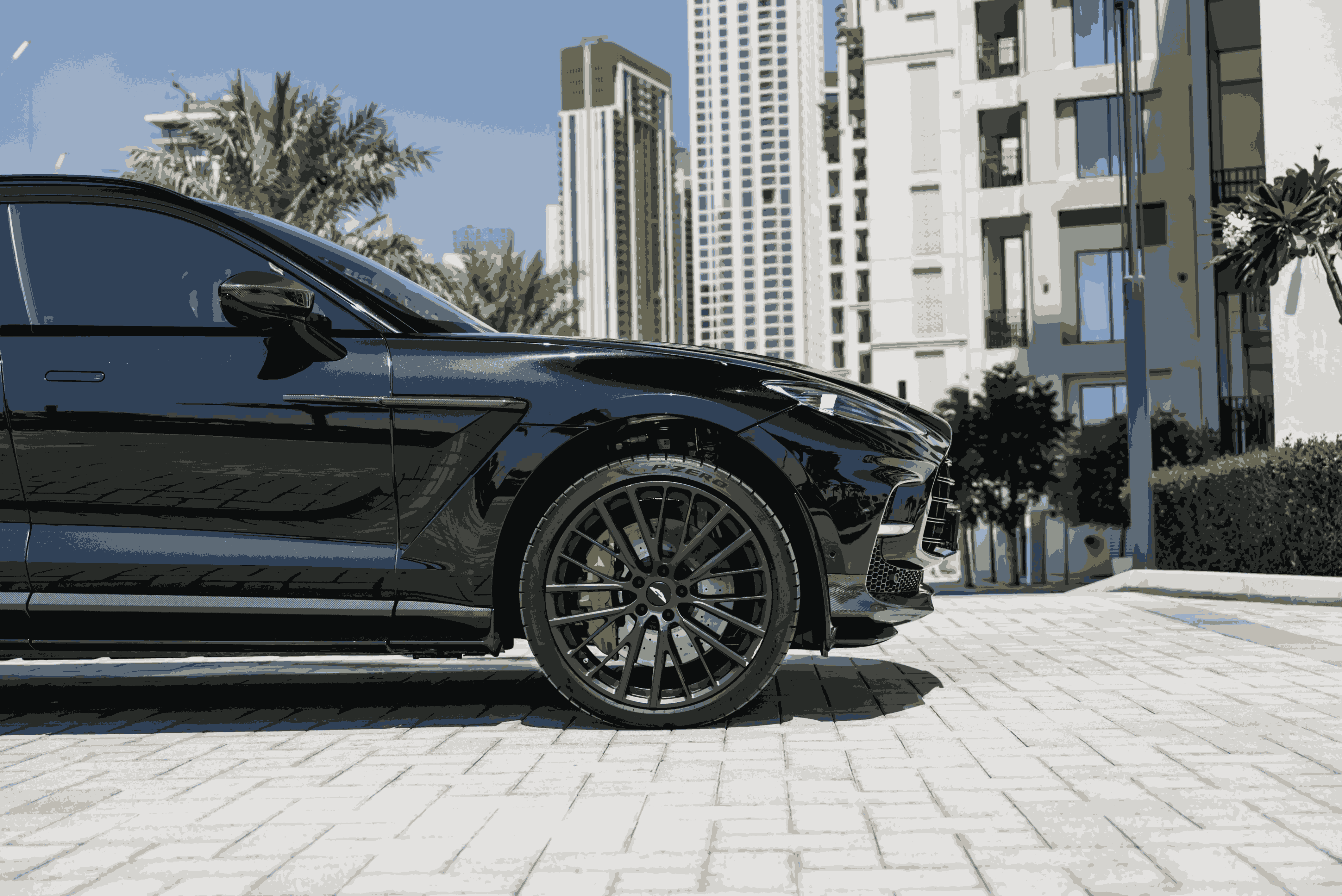 Aston Martin DBX 707 wheels closeup