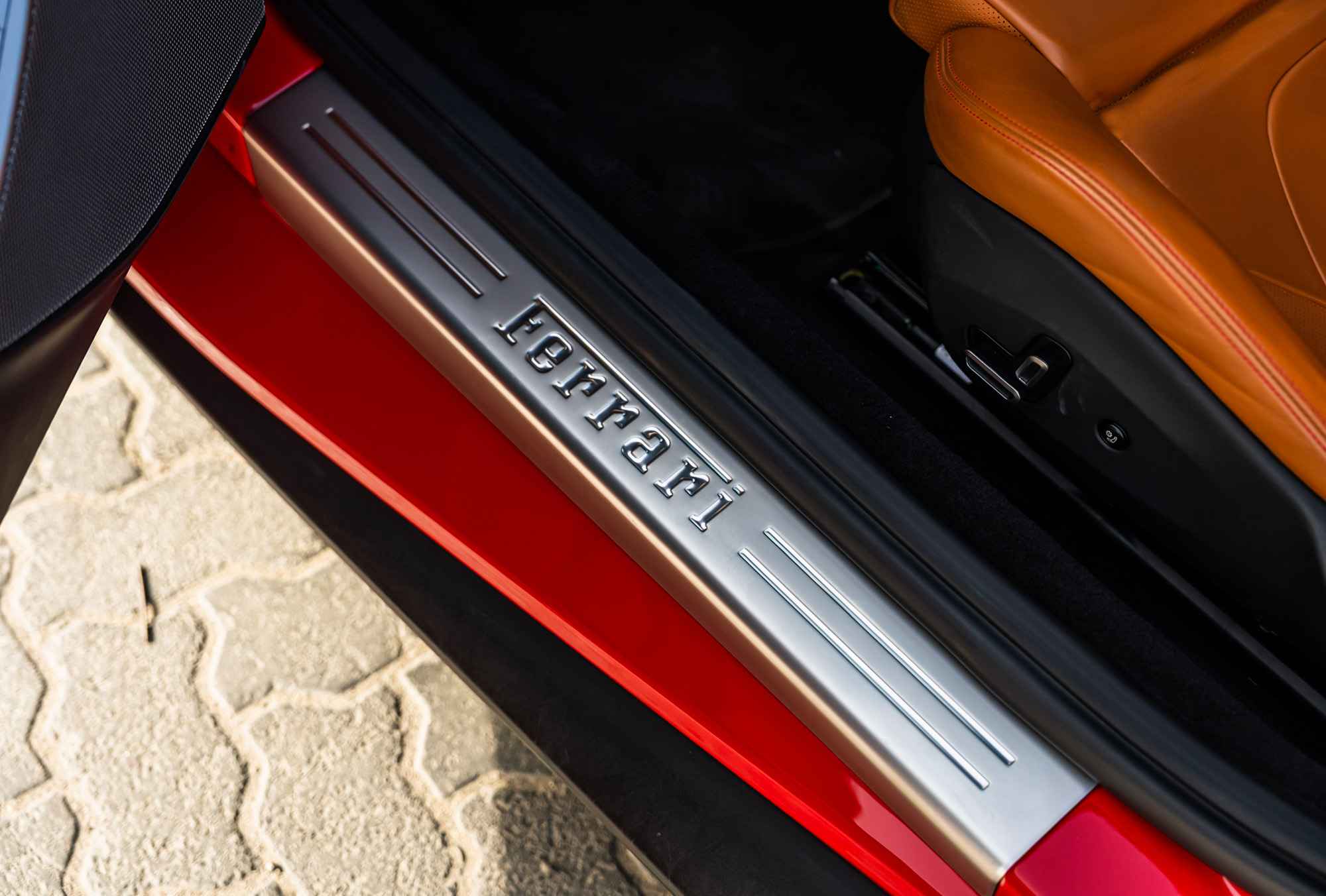 Ferrari Portofino M footstep logo