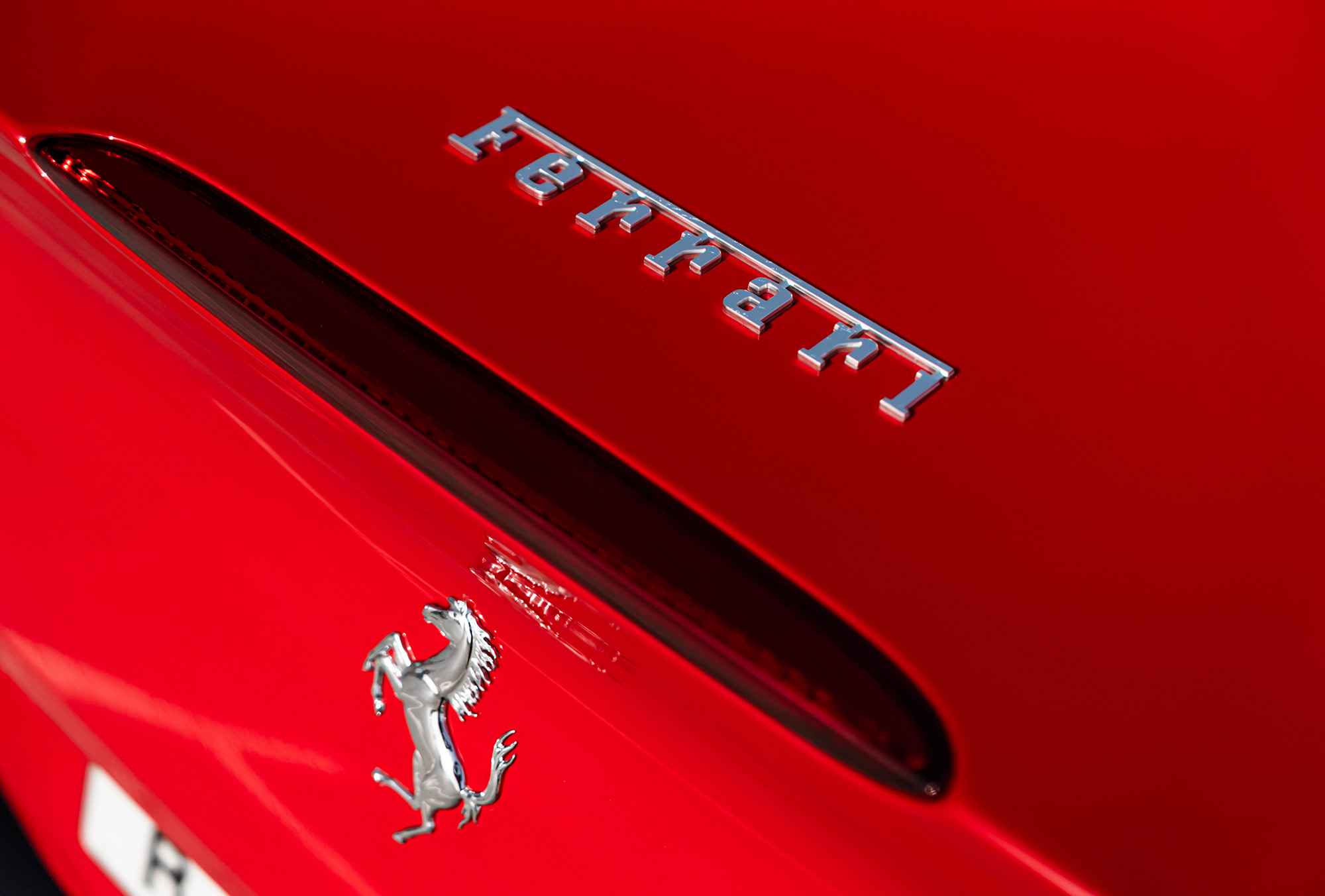 Ferrari Portofino M logo