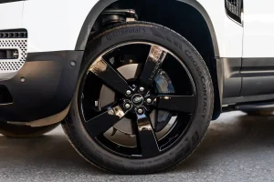 landrover-defender-white-alloy