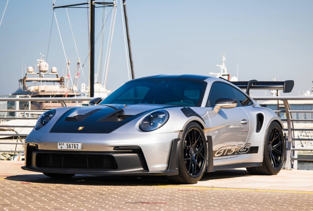 porsche-911-gt3-rs-rental-in-dubai