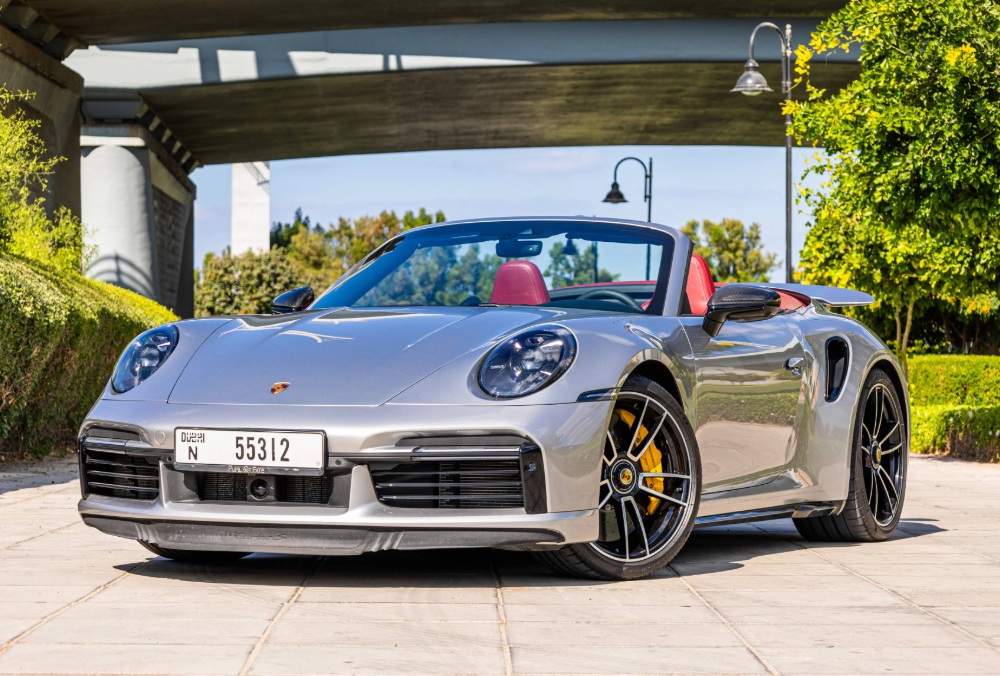 porsche-911-turbo-s-cabriolet-rent-in-dubai