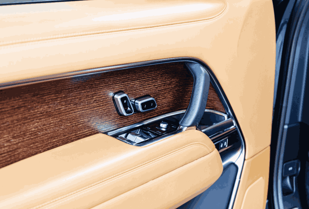Land Rover Range Rover Vogue HSE door pad