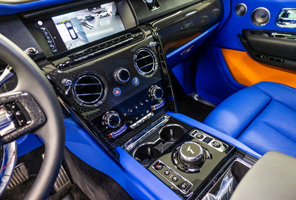 Grey Rolls-Royce Cullinan Black Badge control center