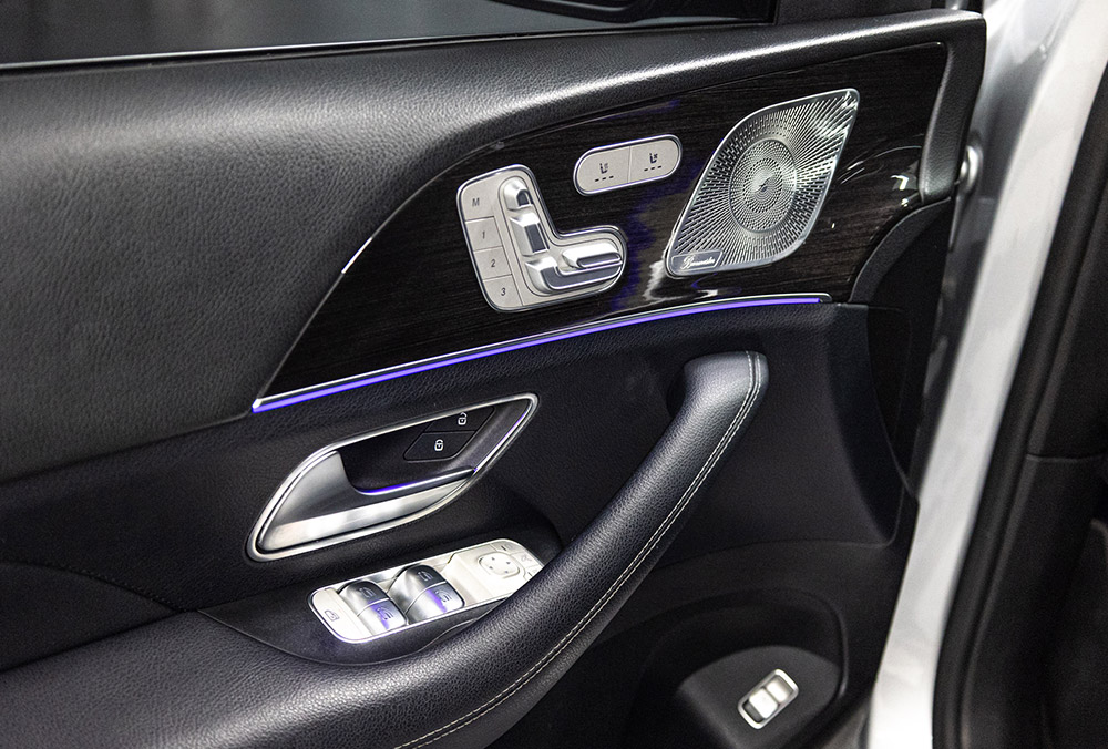Mercedes-Benz GLE 350 door controls