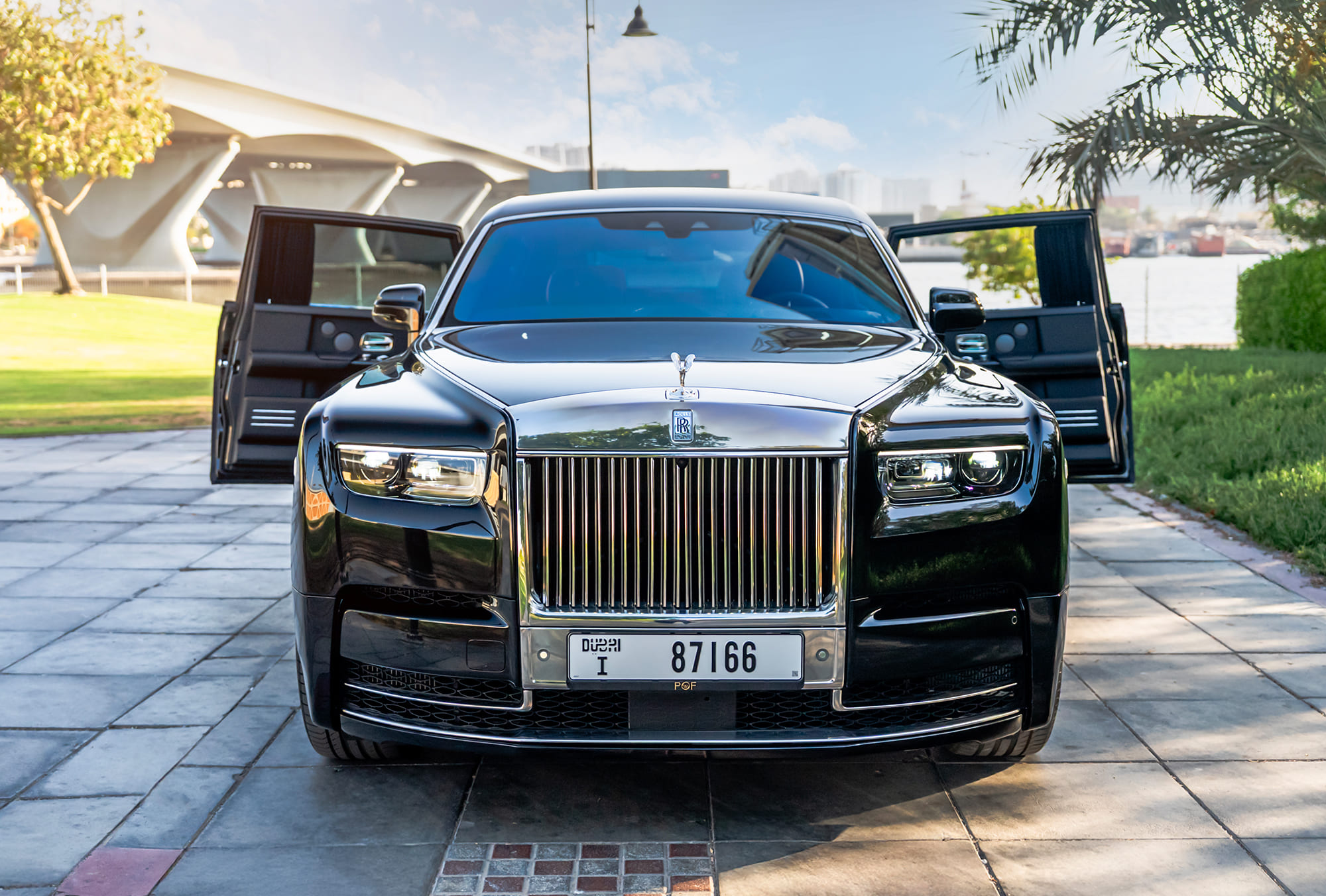Black Rolls Royce Phantom 2024