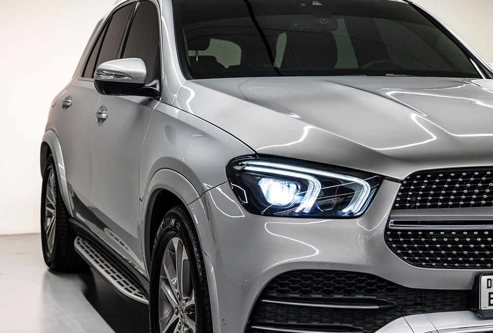 Mercedes-Benz GLE 350 head light