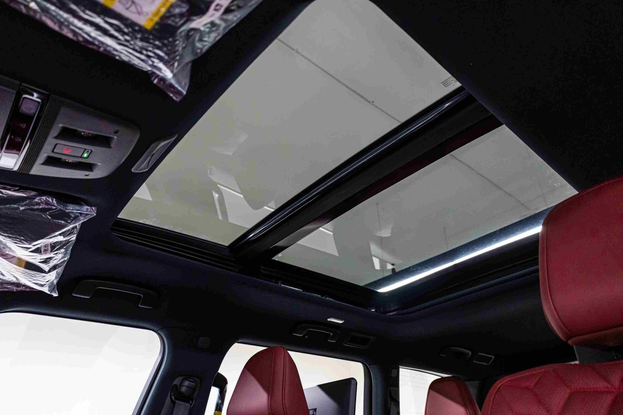 Nissan Patrol LE Platinum Sun Roof/Moon Roof