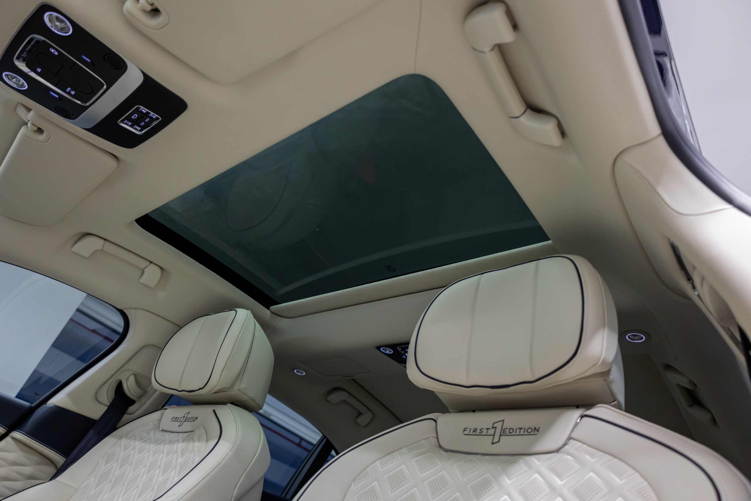 2021 Bentley Flying Spur front seat interior