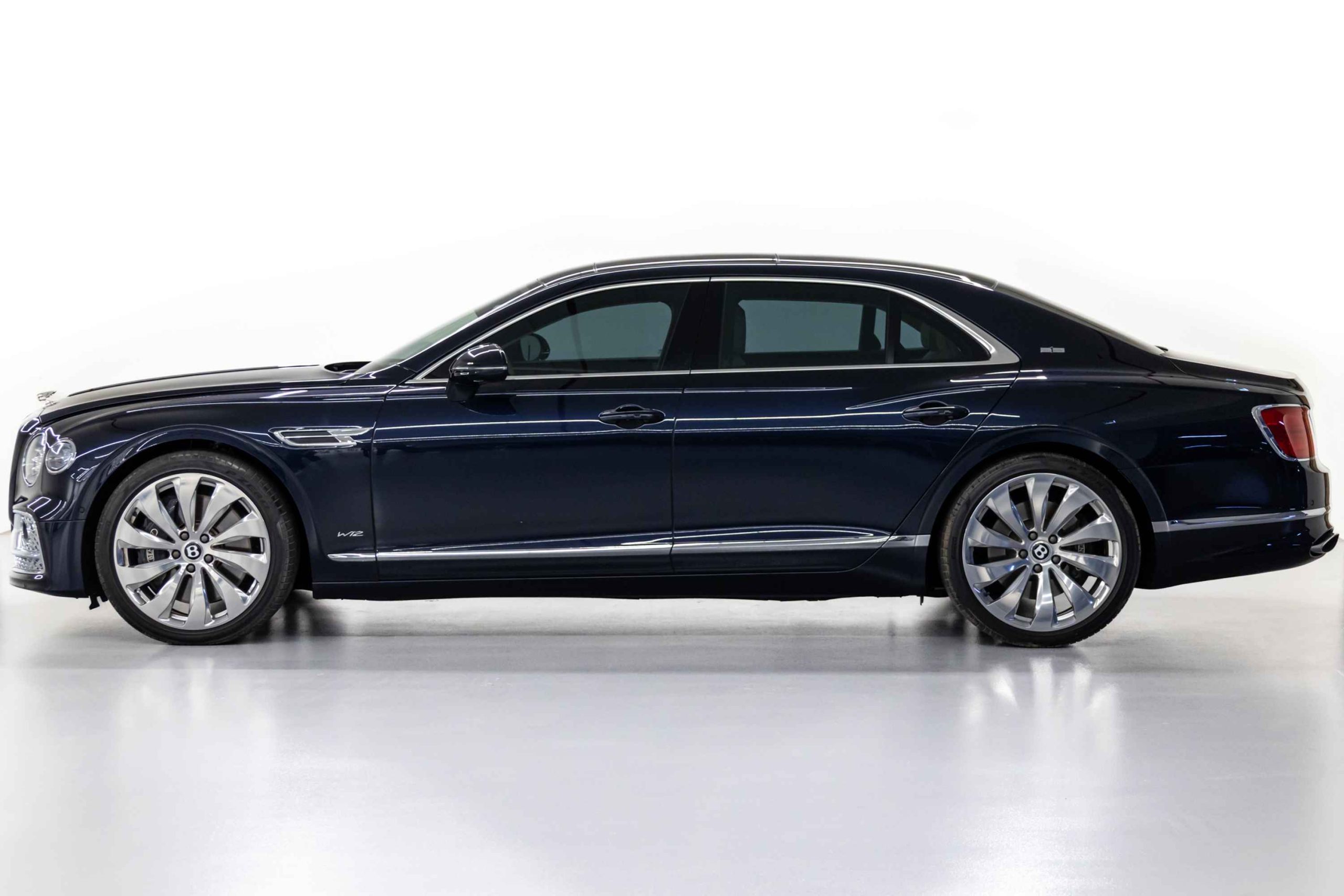 2021 Bentley Flying Spur side view