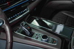 Cadillac Escalade Sport Platinum gear control