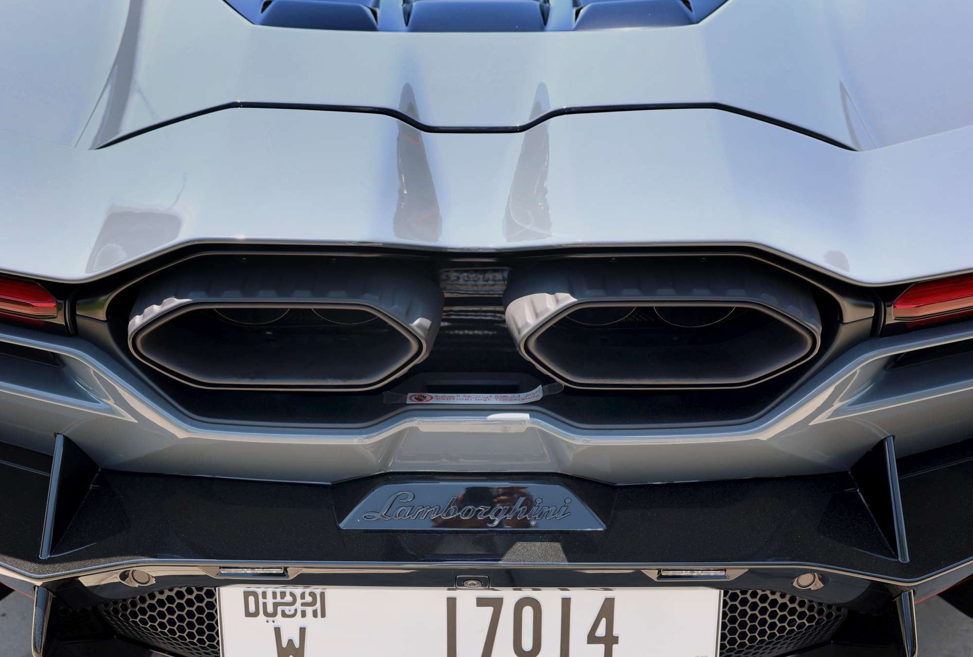 Lamborghini Revuelto exhaust tips