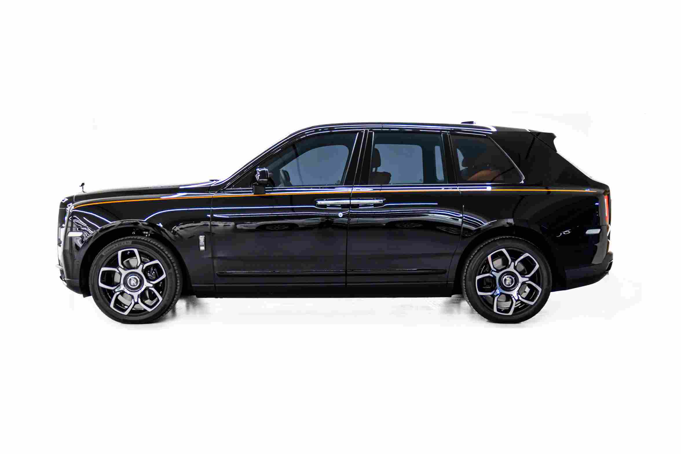 Rolls-Royce Cullinan Black Badge side profile