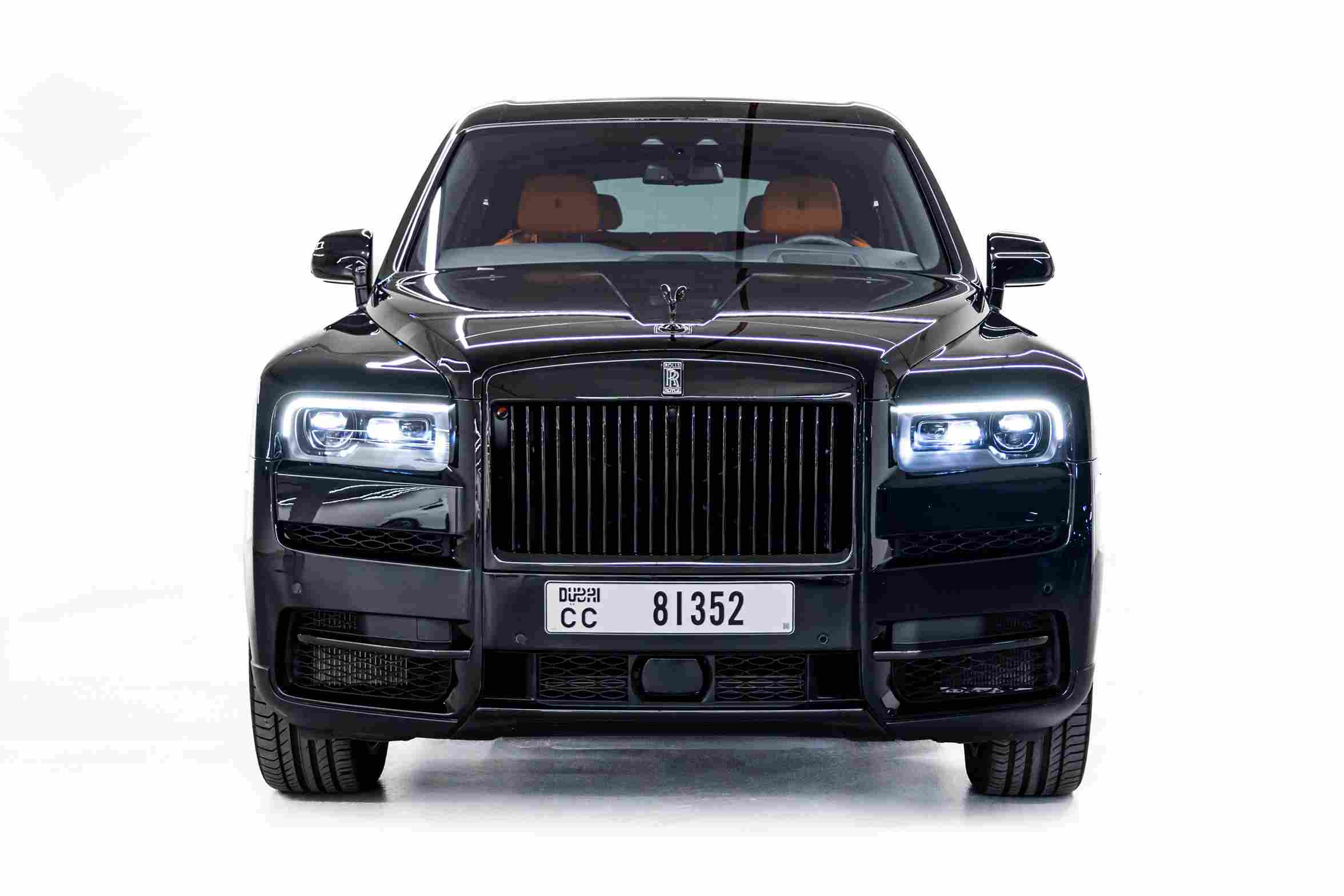 Rolls-Royce Cullinan Black Badge front view