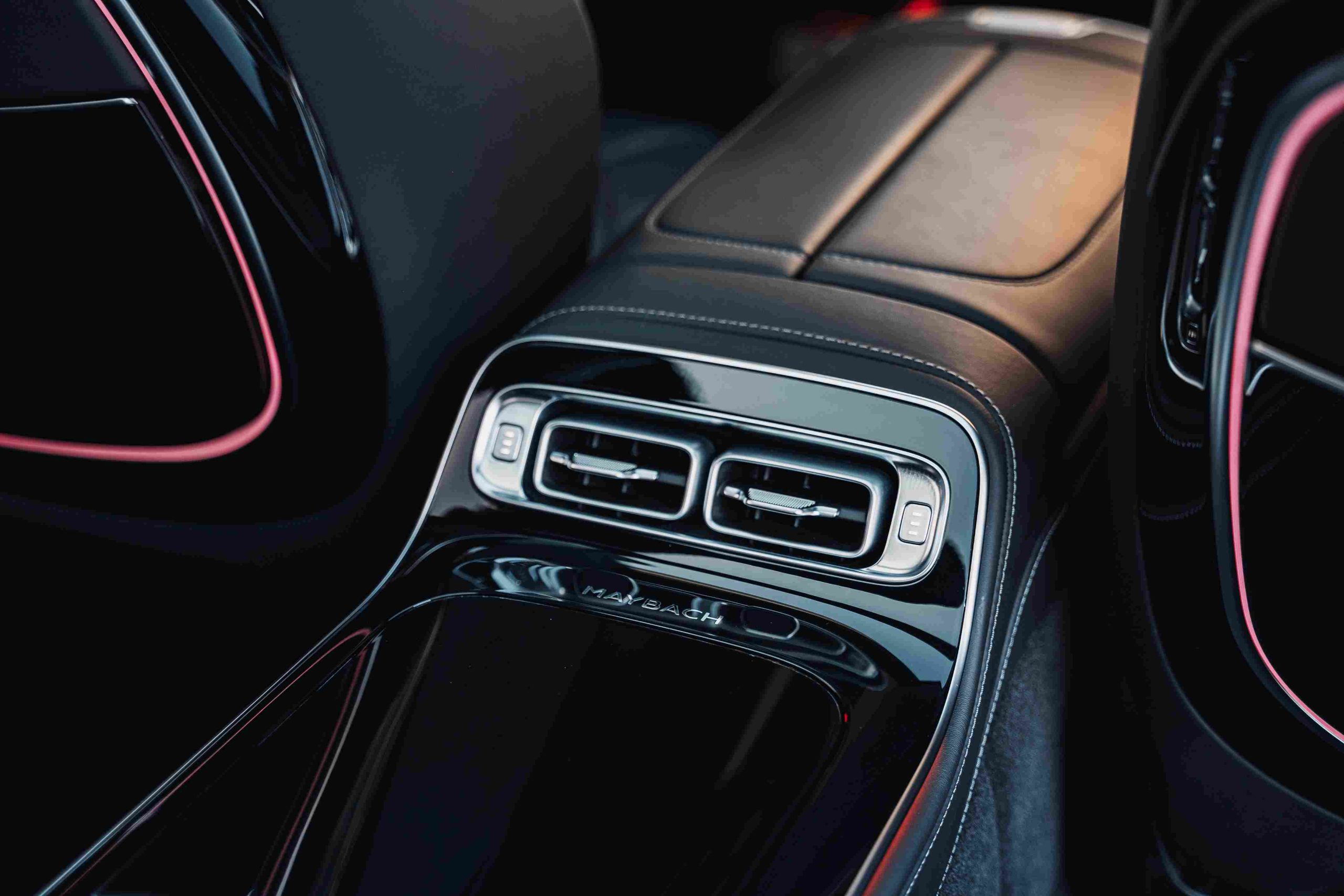 2022 Mercedes Maybach S680 ac controls