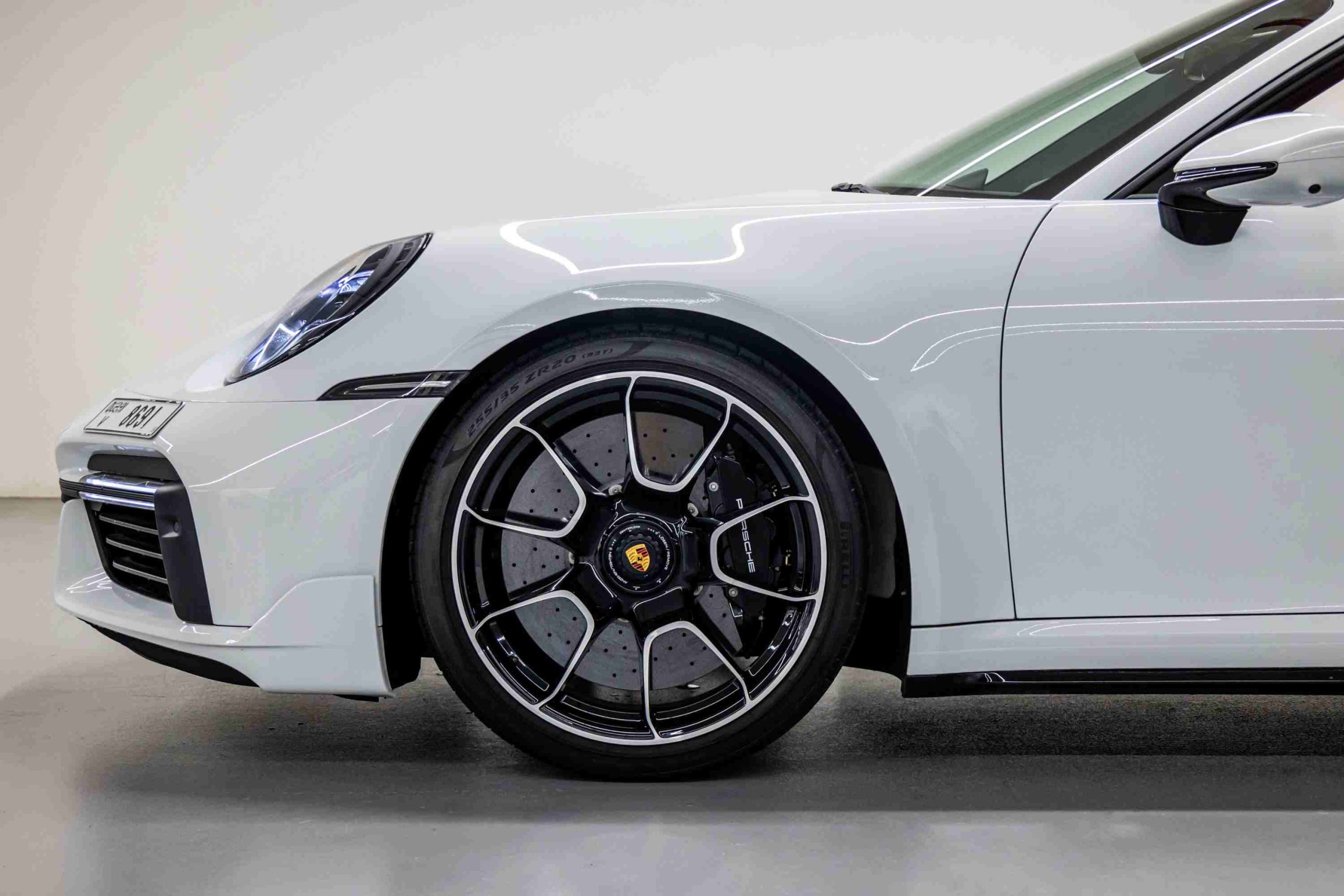 Porsche 911 992 Turbo S alloy wheels