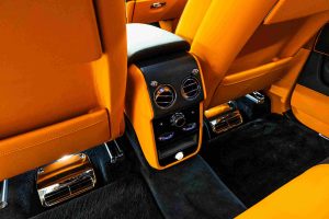 Rolls-Royce Cullinan Black Badge back seat controls